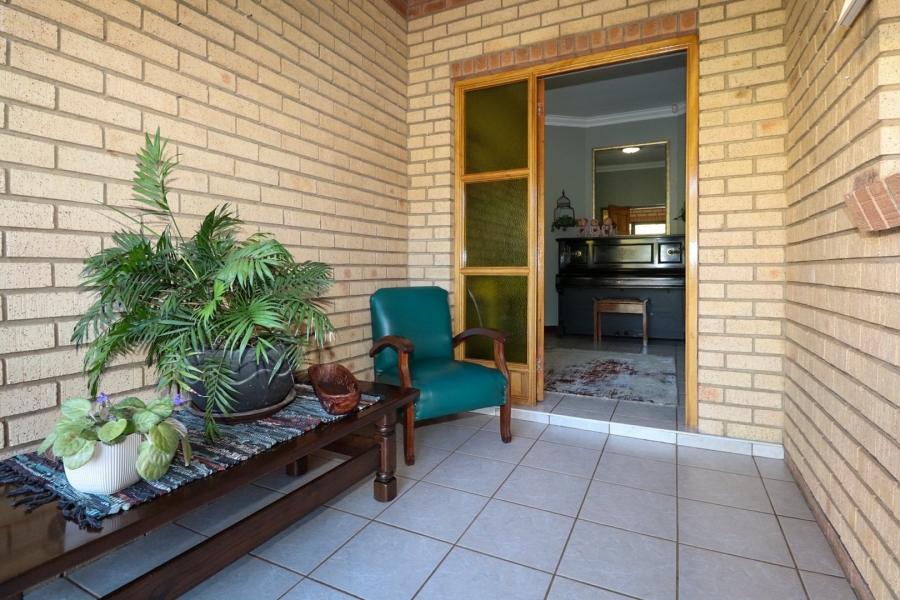 3 Bedroom Property for Sale in Flamwood North West